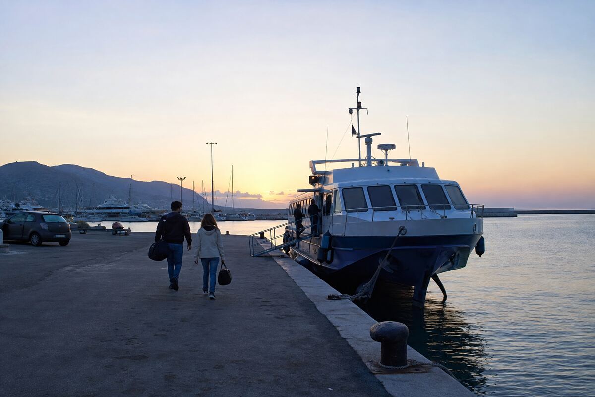 Da Palermo a Ustica: porto, parcheggio e imbarco